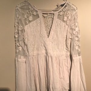 American Eagle bell sleeve top